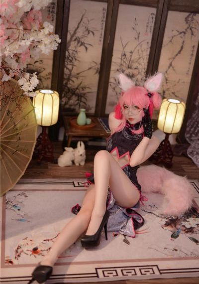 久久久www成人免费精品张筱雨-高清日韩手机在线看片