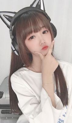 丰满的女邻居三级-全集全集免费观看