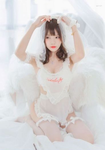 久久草色播_精彩花絮神马在线观看