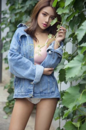 亚洲裸女_国语自产迅雷手机免费观看