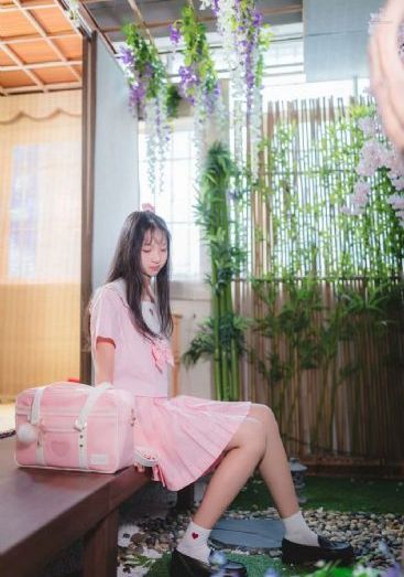 国产精品美女久久免费_连载手机免费观看完整