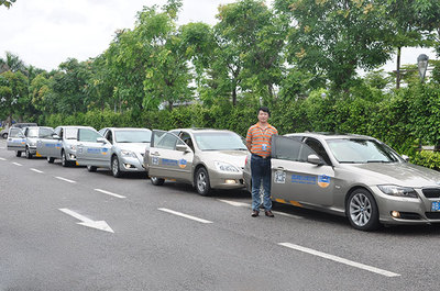 深圳市鑫順安汽車陪駕服務(wù) - 企業(yè)風(fēng)采 - 換證服務(wù)